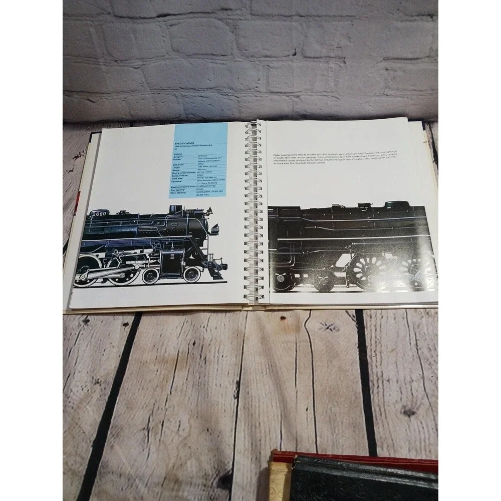 The Gatefold‎ Collection: Steam Locomotives Book 2005 36 Pull-Out Gatefolds READ
